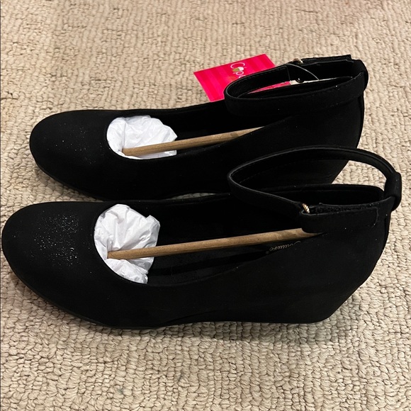 Chic Black Wedge Shoes for Women - Picture 1 of 4